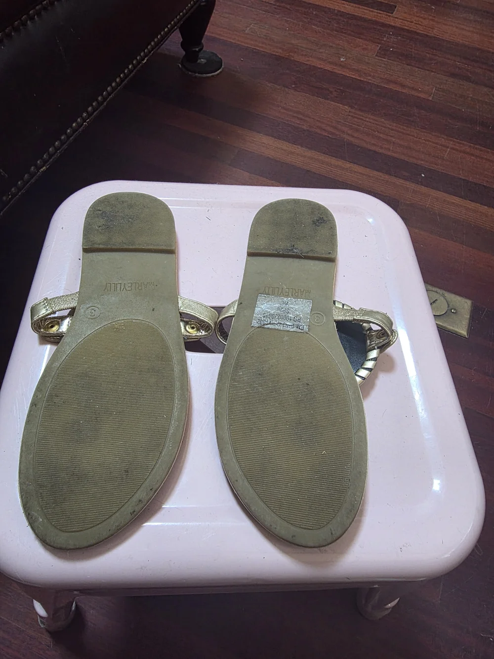 Girls' Navy Anchor Embellished Gold-Trim Thong Sandals